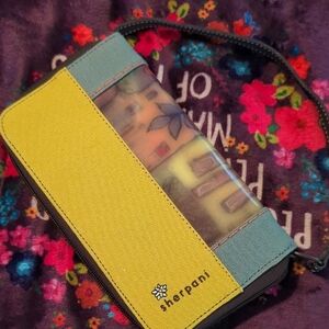 Sherpani Vibrant Yellow and Green Clutch